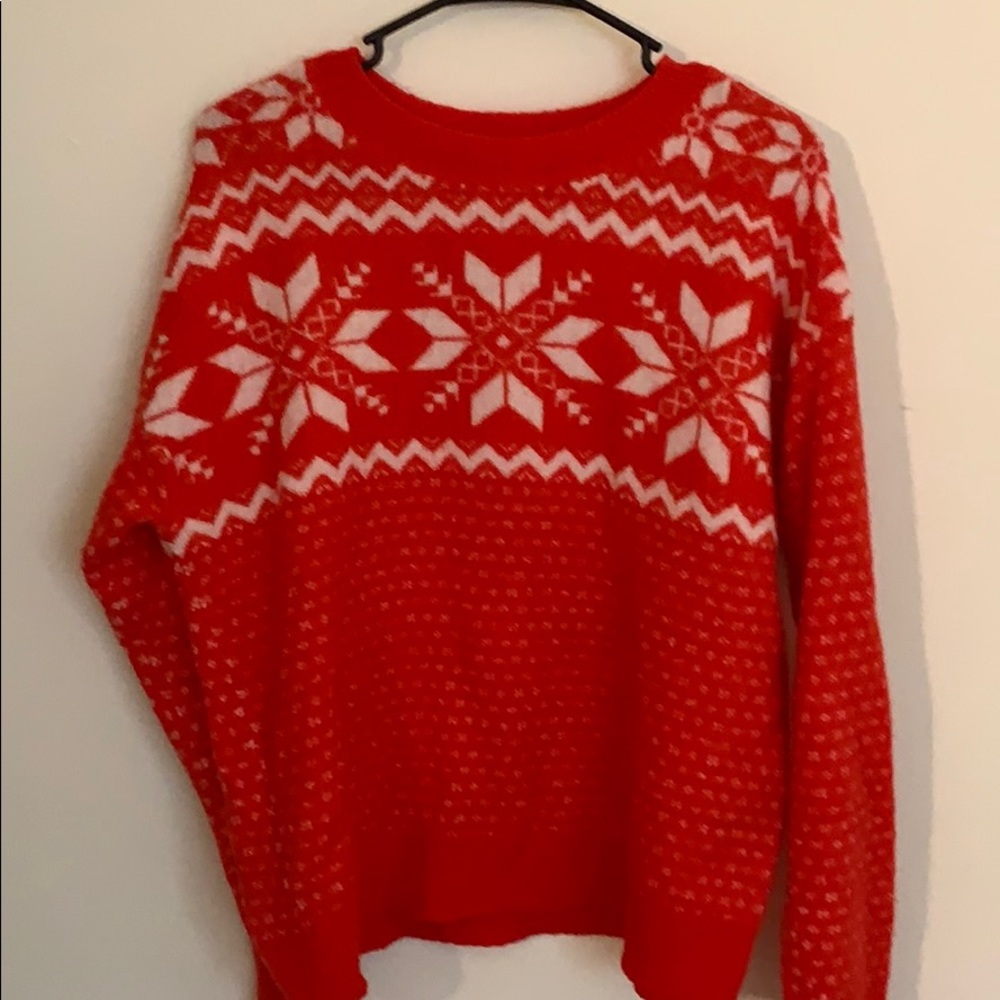 H&M red and white oversized sweater